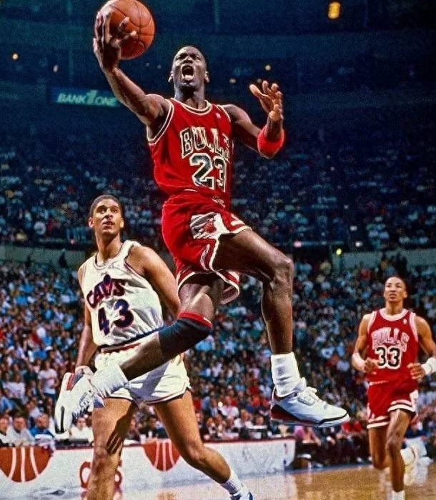 开云电子-大学时期的乔丹就已经很强了,为何只是探花身份出道?