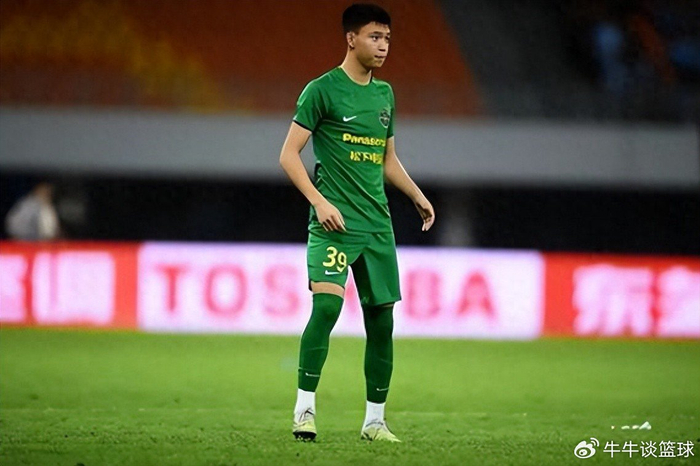 开云电子-邵佳一现身浙江队主场观战，一人表现不佳送点，或难进他的法眼|国足|武磊|青岛西海岸|喀麦隆|青岛市_新浪新闻