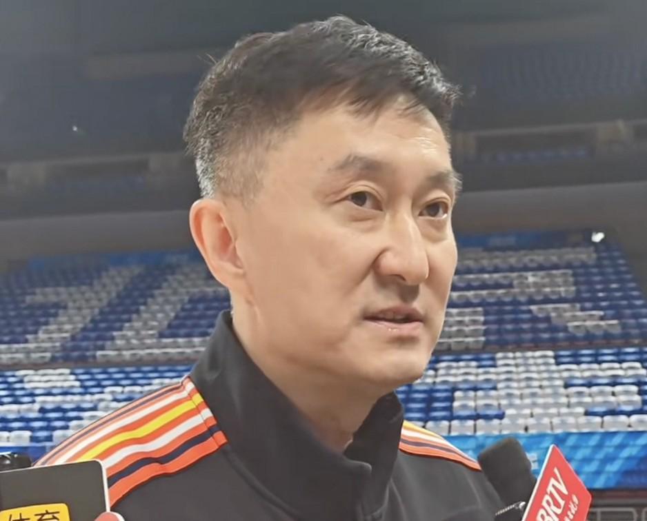 开云电子-杜锋：系列赛看到了年轻人的担当和成长，希望今晚大家继续拼